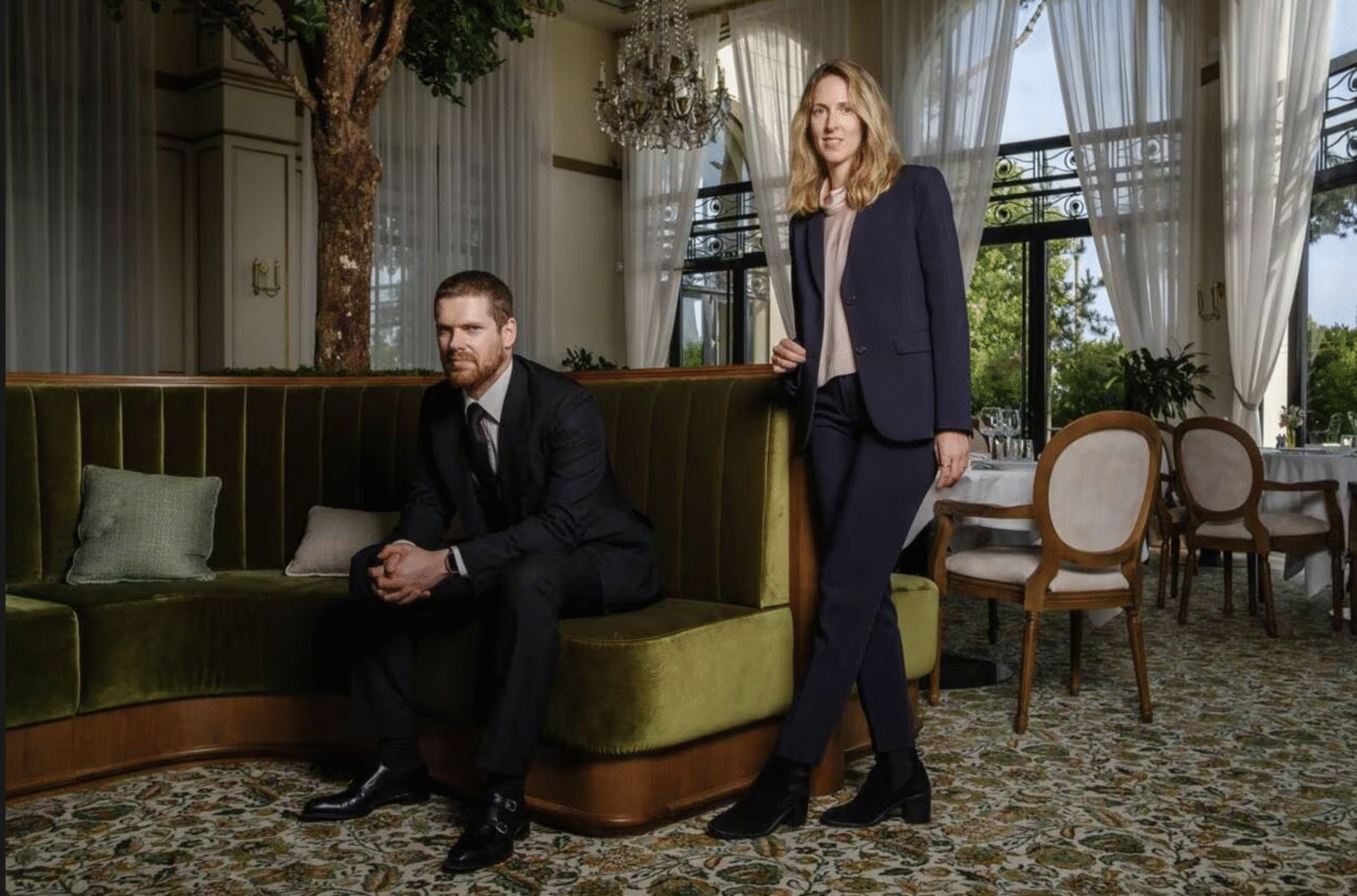 Joy Desseigne-Barrière et son frère Alexandre Barrière dans les salons de l'hôtel Hermitage de La Baule