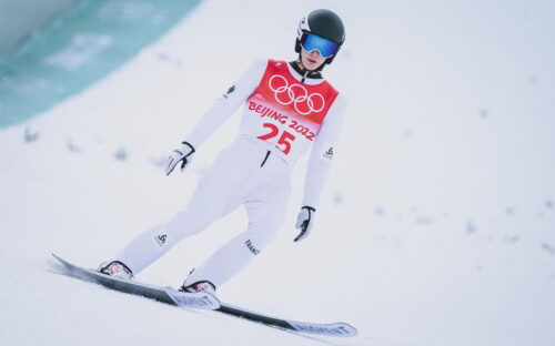 Suite aux délibérations d'octobre du Collège de l'ANJ, il sera possible de parier sur les épreuves de saut à ski des JO 2026. Crédit photo : Newspix / Icon Sport