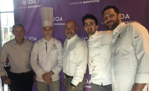 Pour mettre en oeuvre la carte du futur Comptoir du Casino, le Groupe JOA collabore avec le chef Clément Bidard, ici à droite de Laurent Lassiaz.