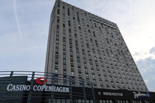 Le Danemark compte sept casinos dont le plus important se situe dans la capitale du pays, Copenhague. À lui seul, l'établissement concentre entre 35 et 45 % du PBJ des casinos du pays.