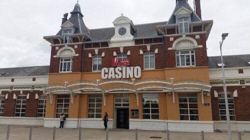 L'immeuble accueillant le casino de Berck-sur-Mer est la propriété du Groupe Partouche depuis 1997. Sur ce point, le Groupe ne souhaite pas faire de concession quitte à changer la nature du bâtiment et y exploiter d'autres activités.