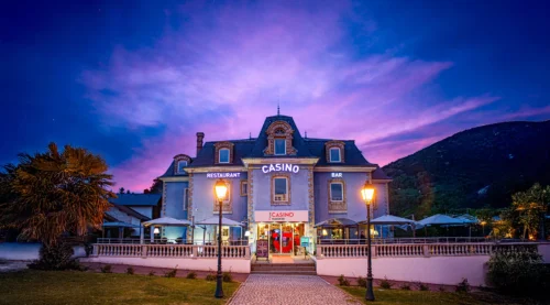 Le casino de Vals-les-Bains, dans l'Ardèche, est le plus important du groupe Circus Casino France avec un PBJ supérieur à 12 millions d'euros et en progression constante.