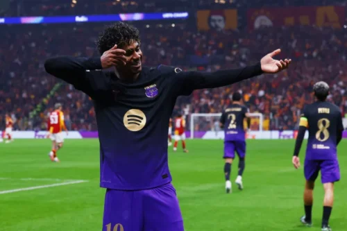 La réception, par le Paris SG, du FC Barcelone de Lamine Yamal est l'occasion pour PMU Play de tester sa nouvelle offre. En espérant que l'une des deux équipes fasse la course en tête.